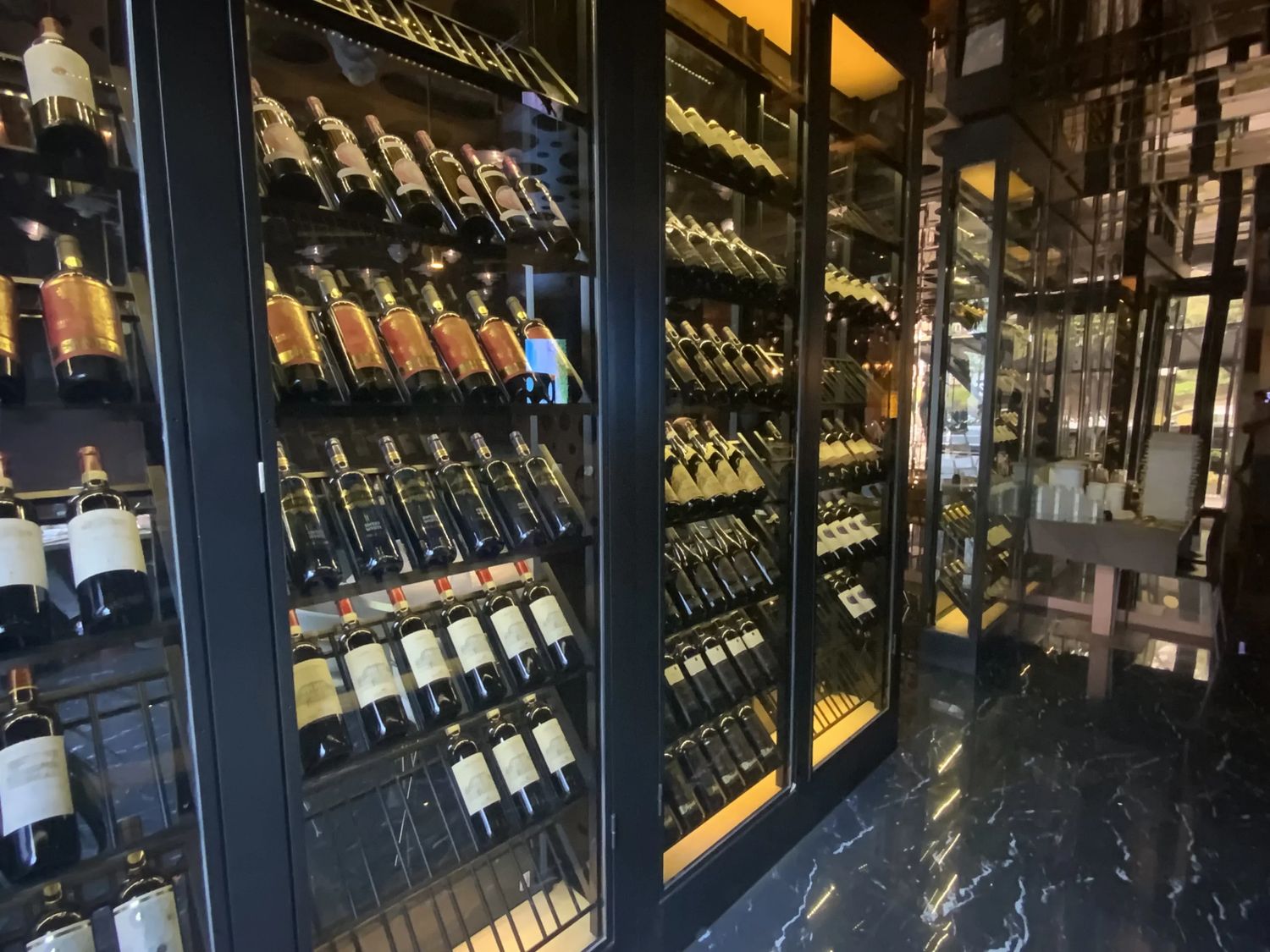 Sala di Sushi Kòbbo a Milano